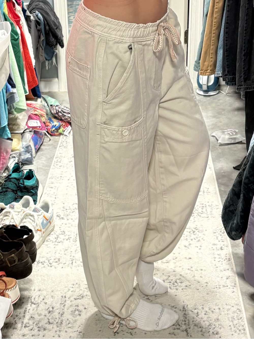 Free People We The Free Bright Eyed Low-Slung Pull-On Jeans - Picture 6 of 9